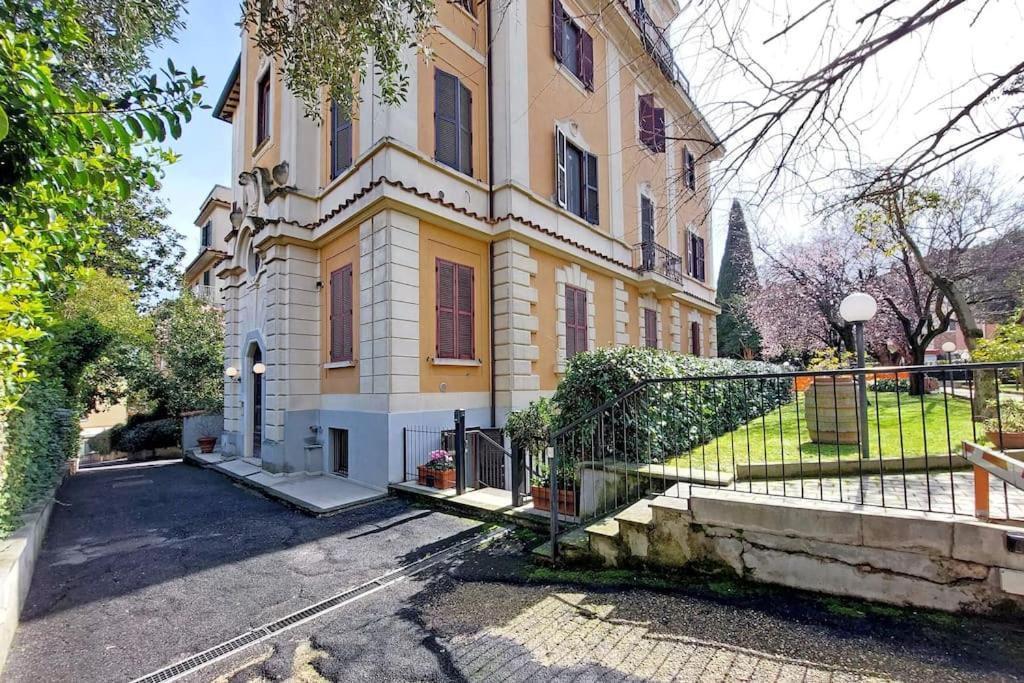 Vatican Apartment With Parking ローマ エクステリア 写真